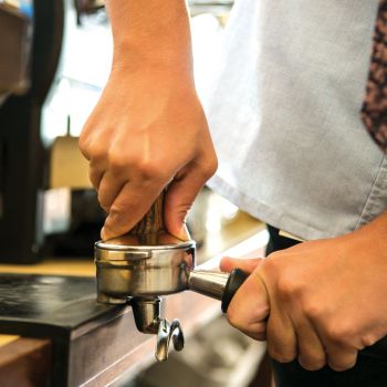 how hard to tamp espresso